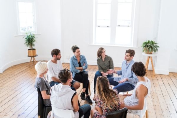 10 Common Narcotics Anonymous Meeting Topics